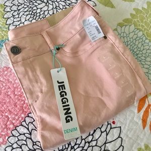 NWT Blush Jeggings